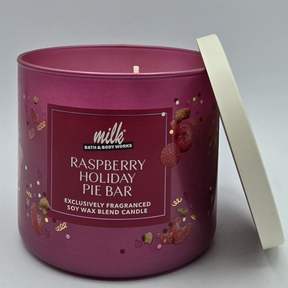 Bath and Body Works Milk Bar Raspberry Holiday Pie Bar Candle